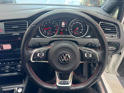 2017 Volkswagen Golf