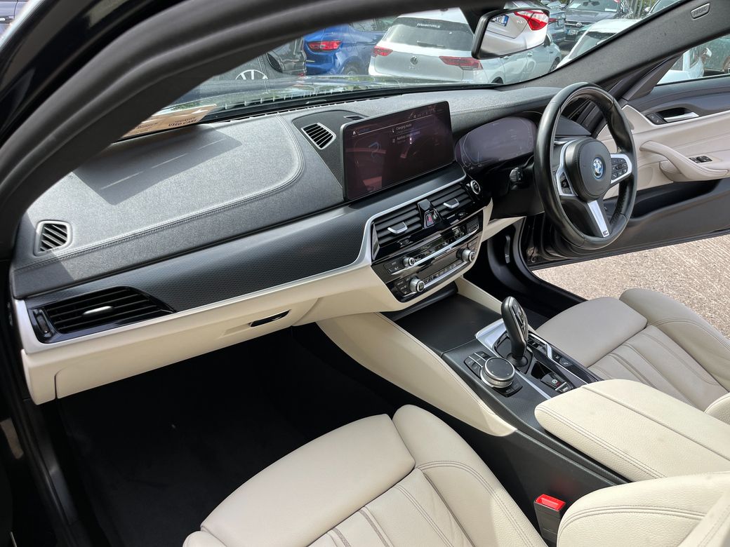 2022 BMW 5 Series