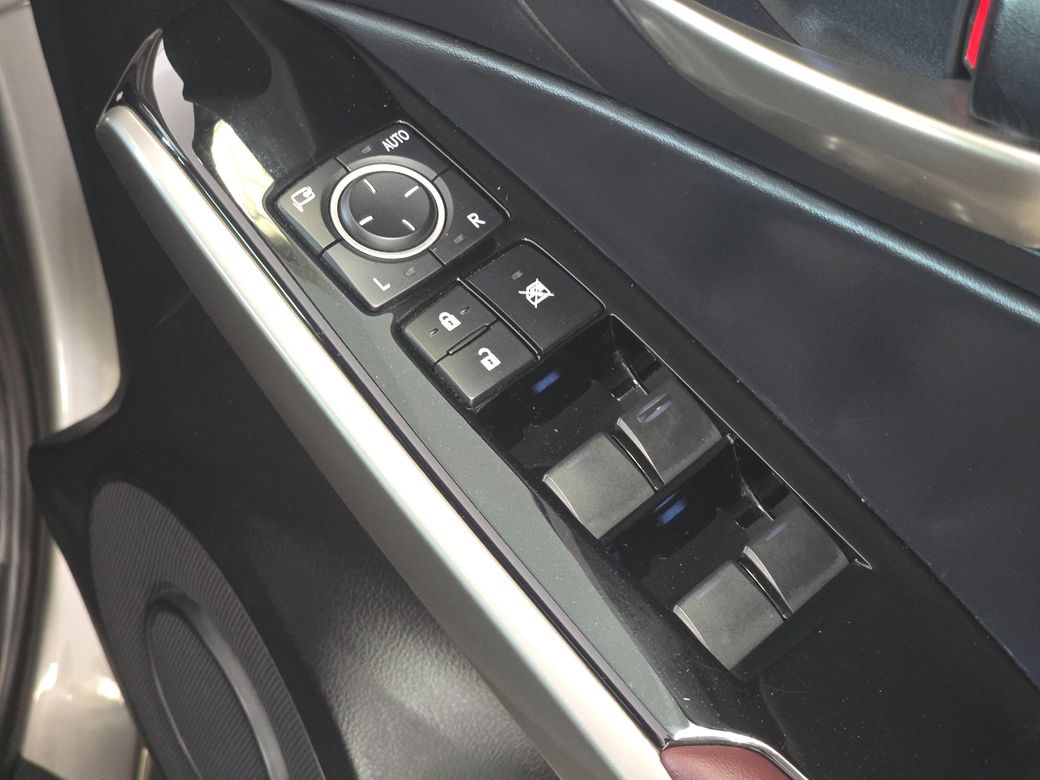 2019 Lexus IS 300h