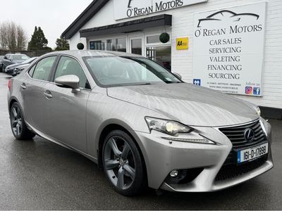 2016 Lexus IS 300h