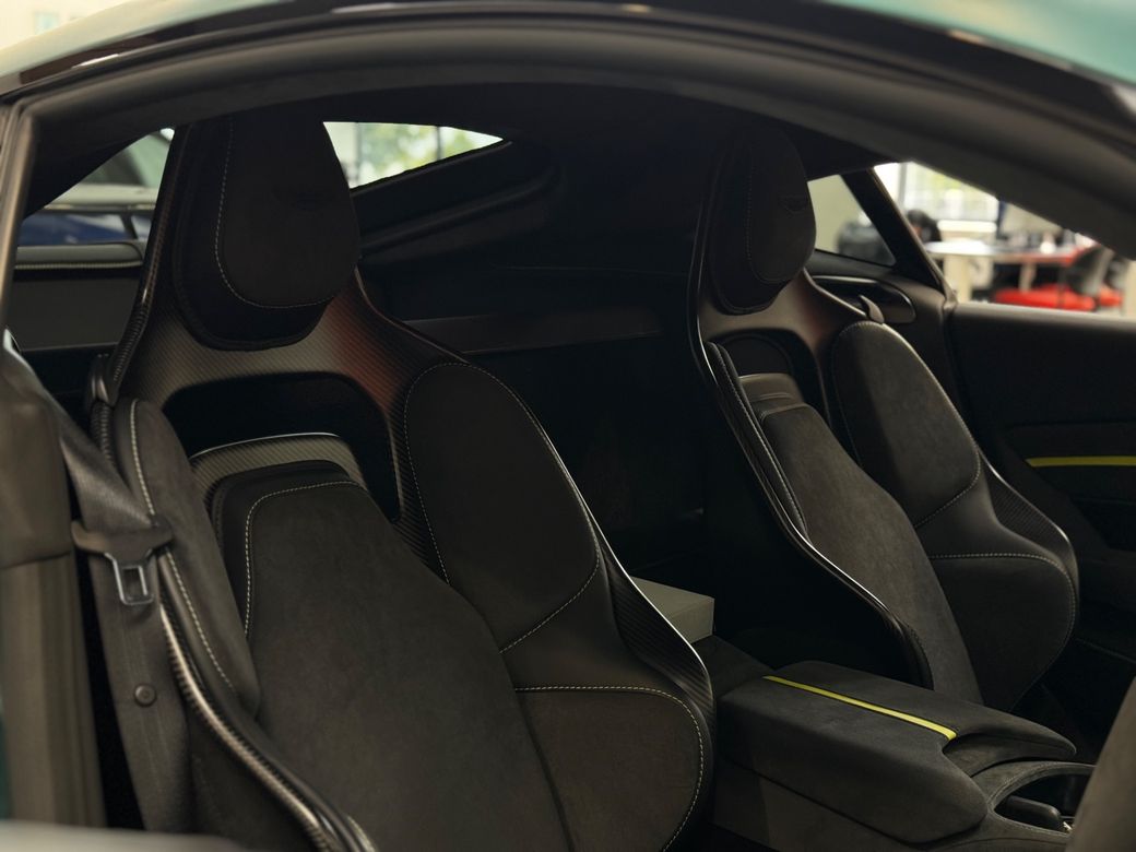 2024 Aston Martin Vantage