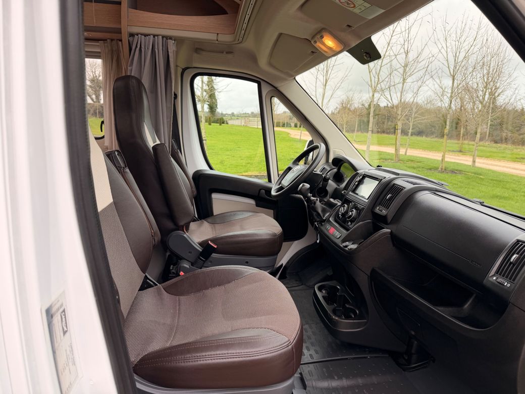 2017 SUNLIGHT T58 LOW PROFILE L.H.D