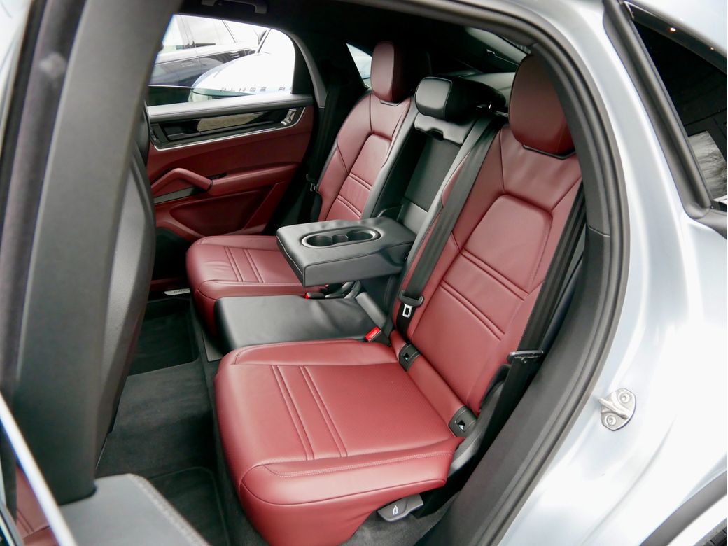 2024 Porsche Cayenne