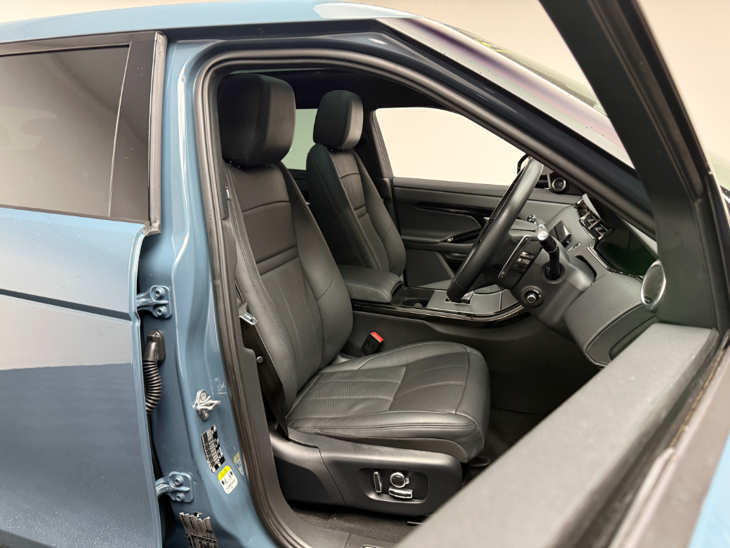 2025 Land Rover Range Rover Evoque