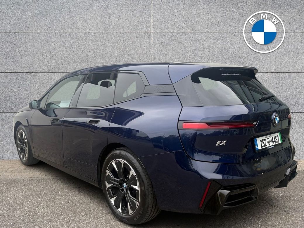2025 BMW iX