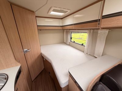 2017 SUNLIGHT T58 LOW PROFILE L.H.D