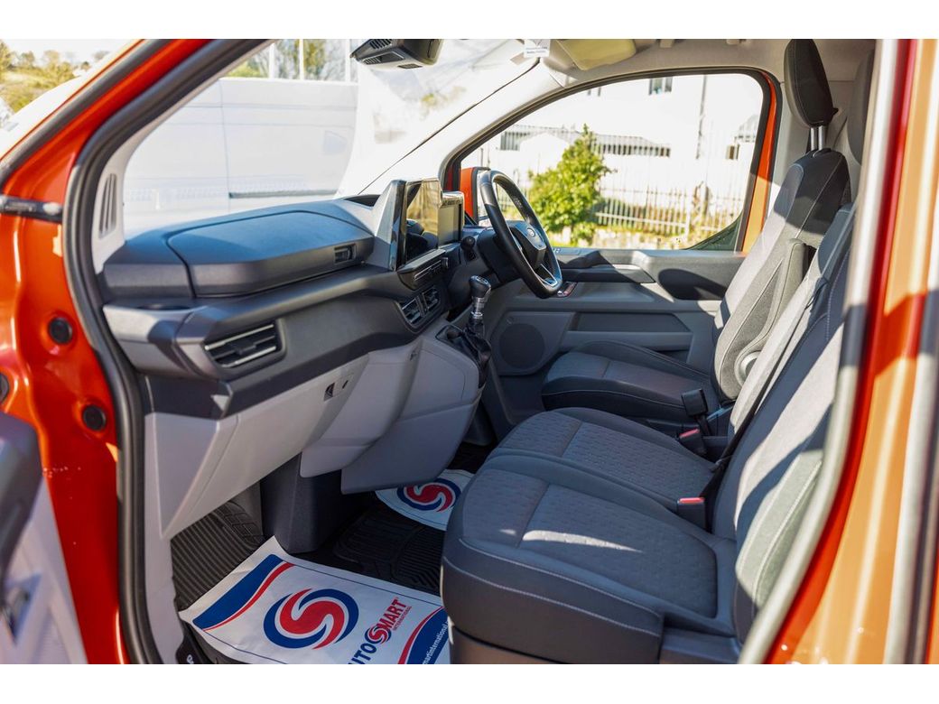 2025 Ford Transit Custom