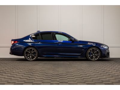 2022 BMW 520