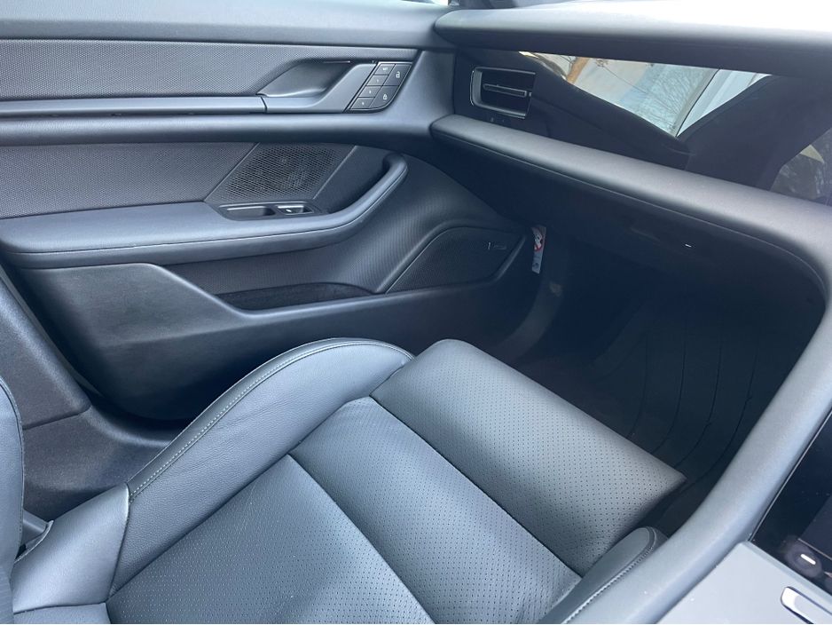 2023 Porsche Taycan