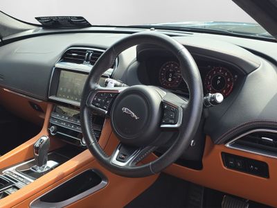 2019 Jaguar F-Pace