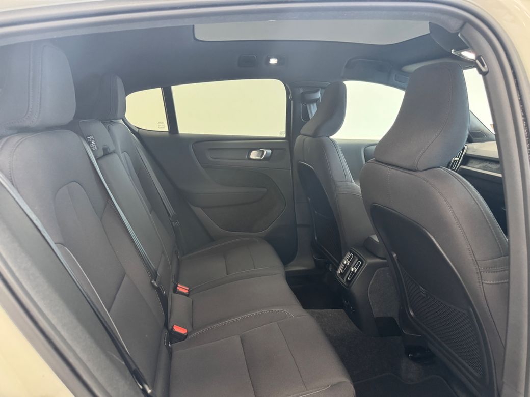 2024 Volvo C40