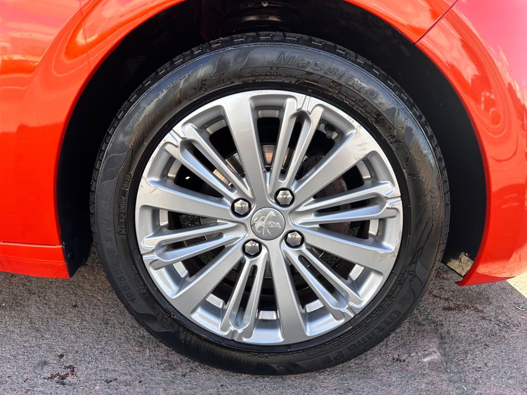 2015 Peugeot 208