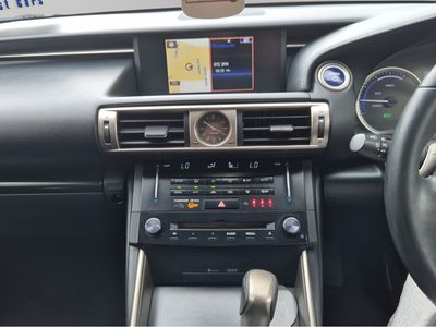 2013 Lexus IS 300h