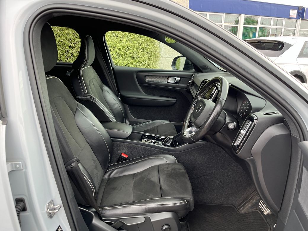 2021 Volvo XC40