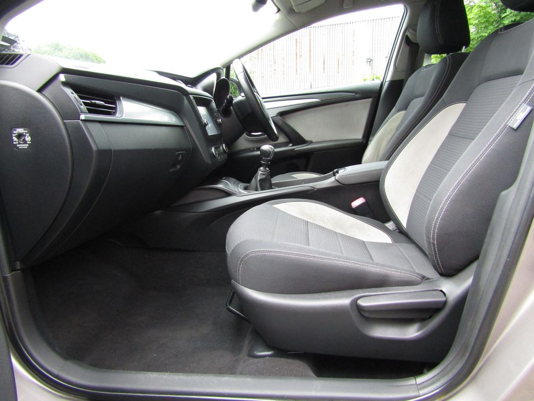 2016 Toyota Avensis