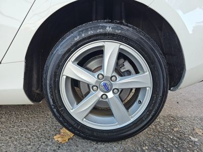 2013 Volvo V40