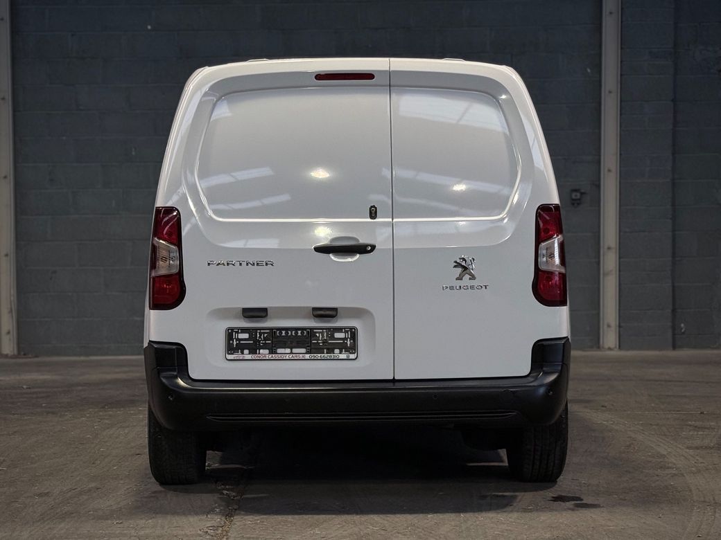 2023 Peugeot Partner
