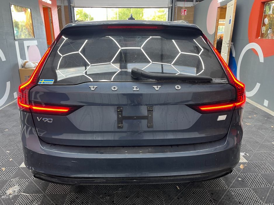 2023 Volvo V90