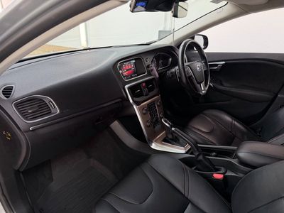 2016 Volvo V40