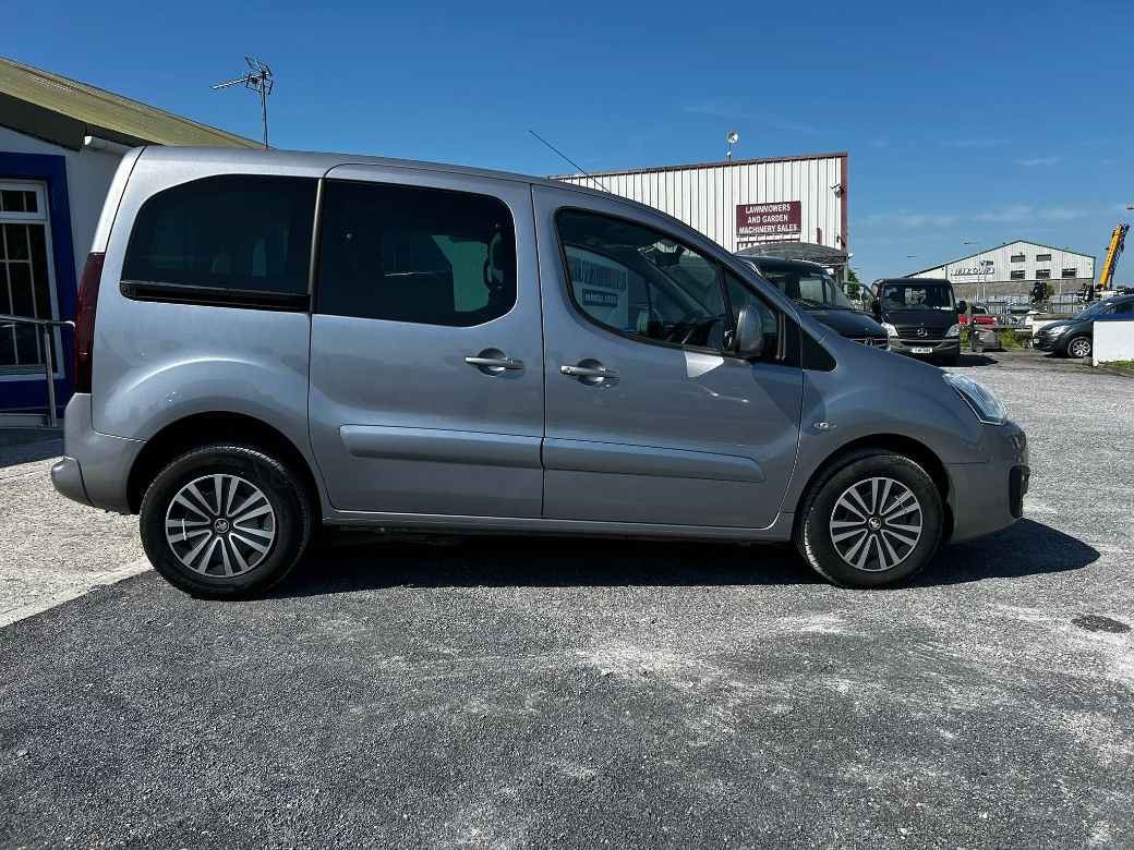 2017 Peugeot Partner Tepee