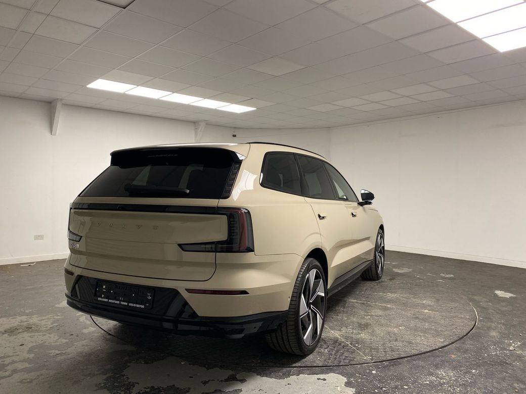 2026 Volvo EX90