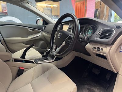2014 Volvo V40