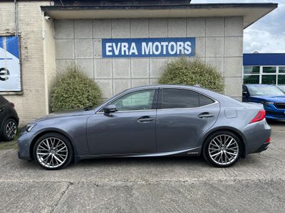 2019 Lexus IS 300h