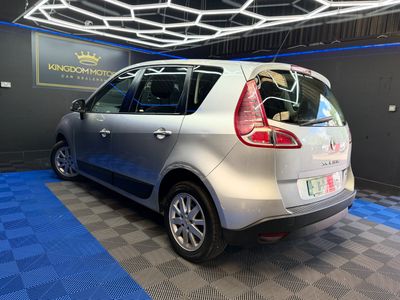 2011 Renault Scenic