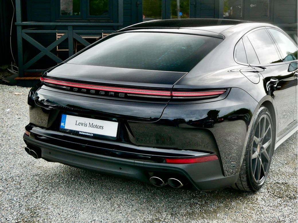 2025 Porsche Panamera