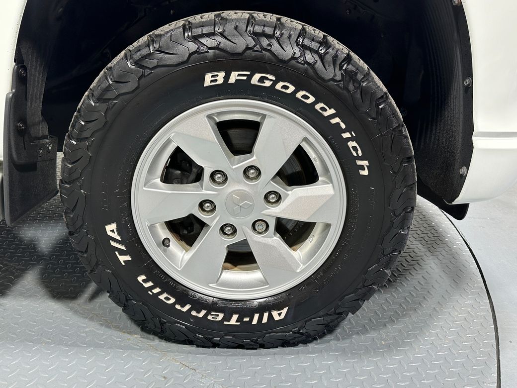 2020 Mitsubishi L200