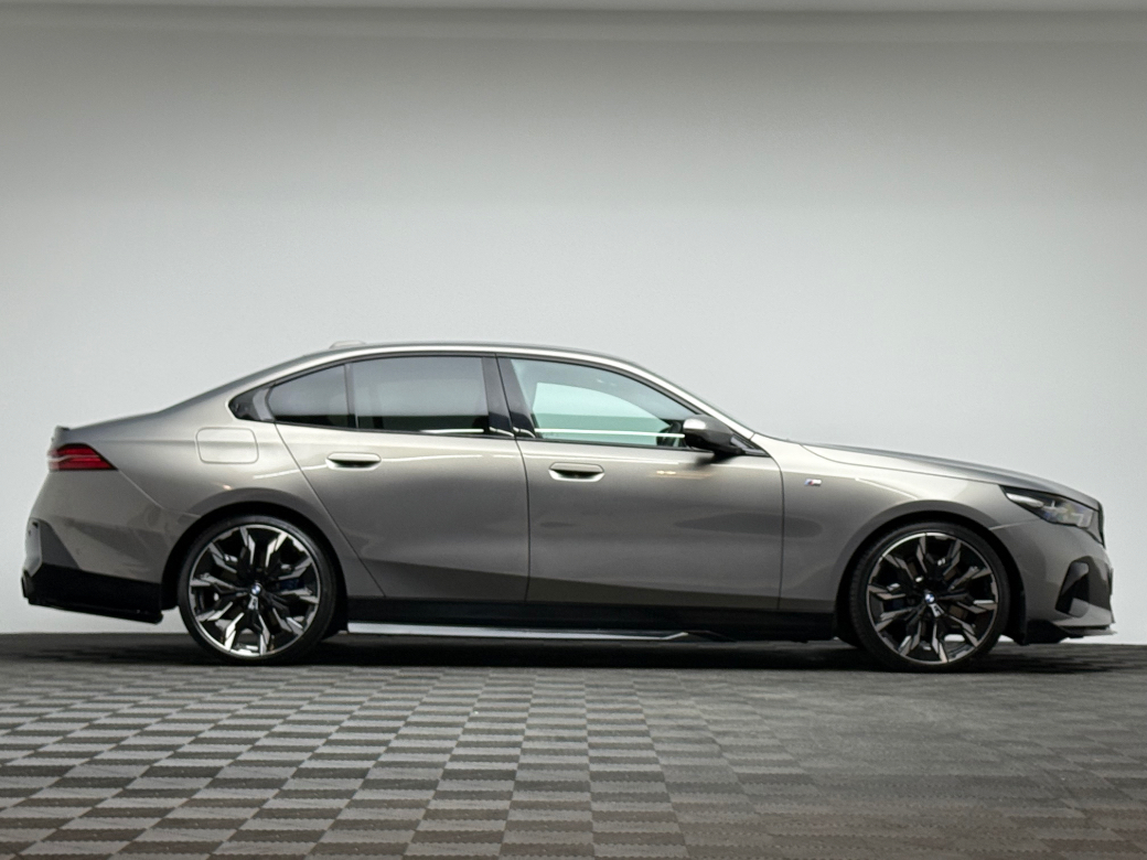 2024 BMW 5 Series