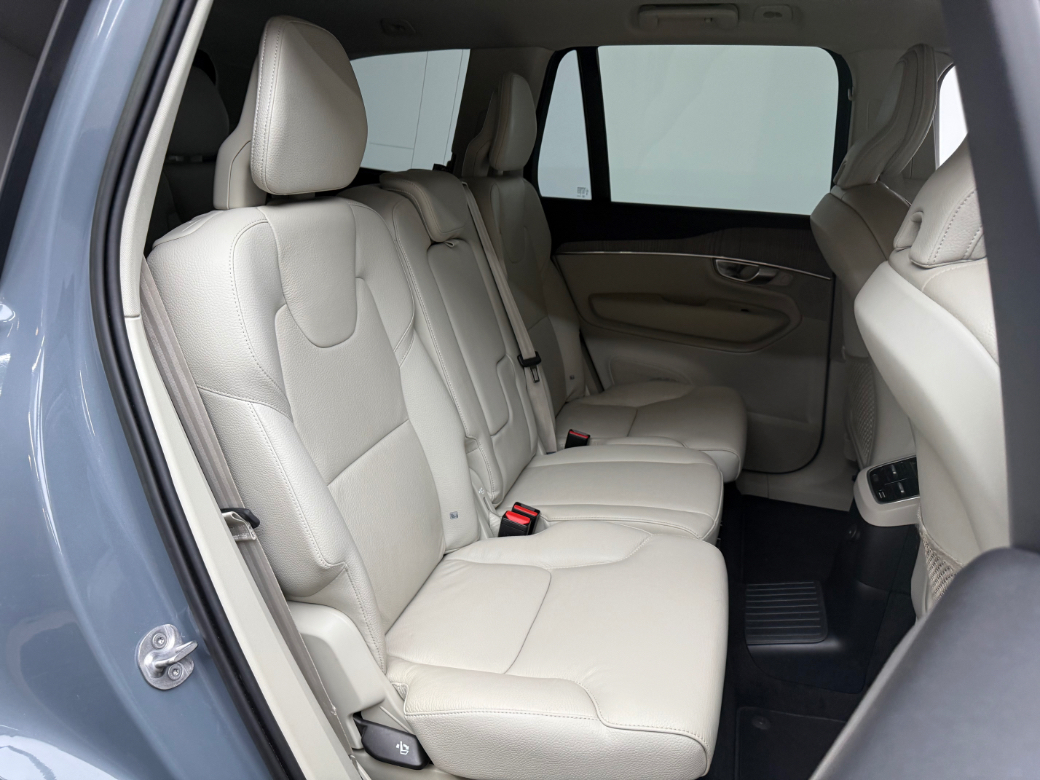 2022 Volvo XC90