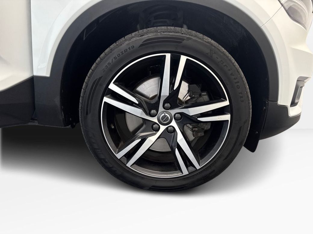 2020 Volvo XC40