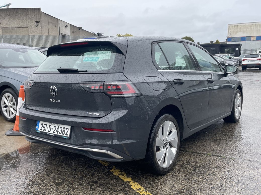 2025 Volkswagen Golf