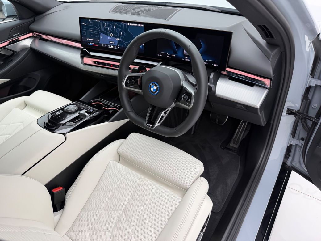 2024 BMW i5