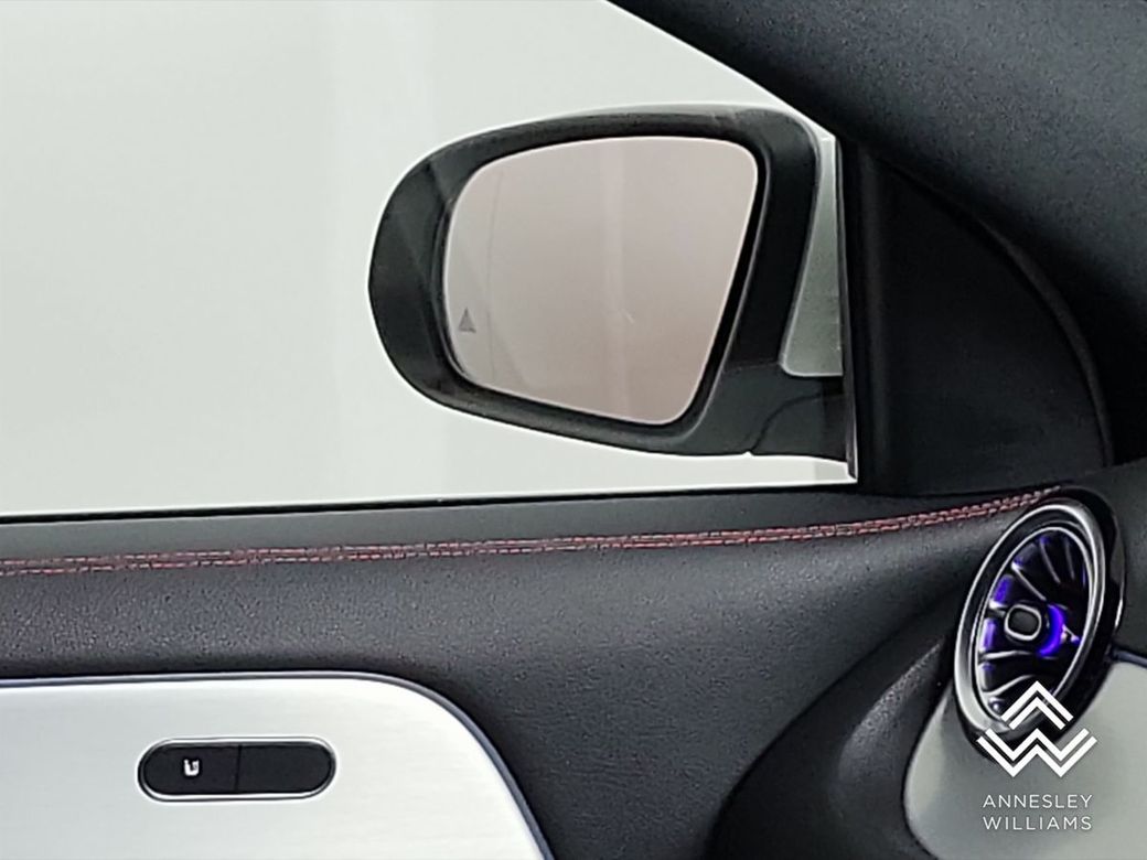 2025 Mercedes-Benz GLA Class