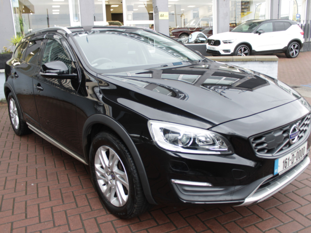 2016 Volvo V60 Cross Country
