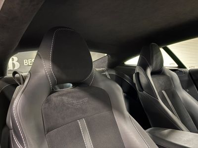 2022 Aston Martin DB11