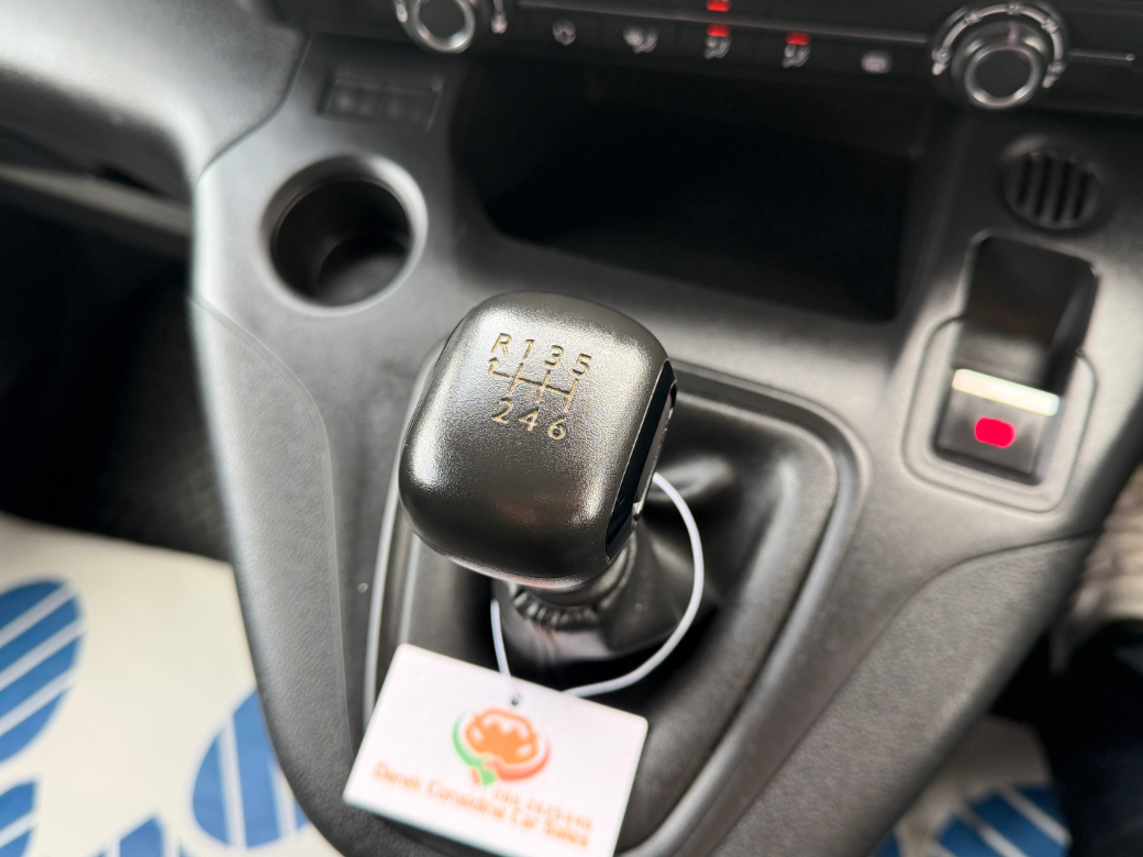 2022 Peugeot Partner