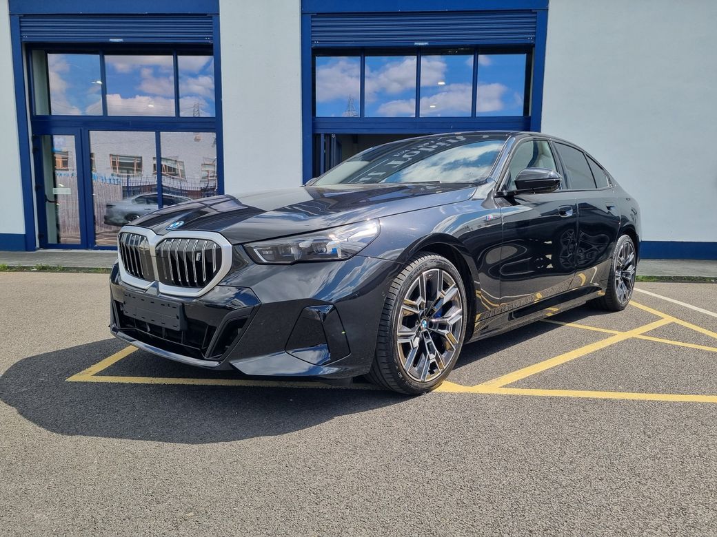2025 BMW i5