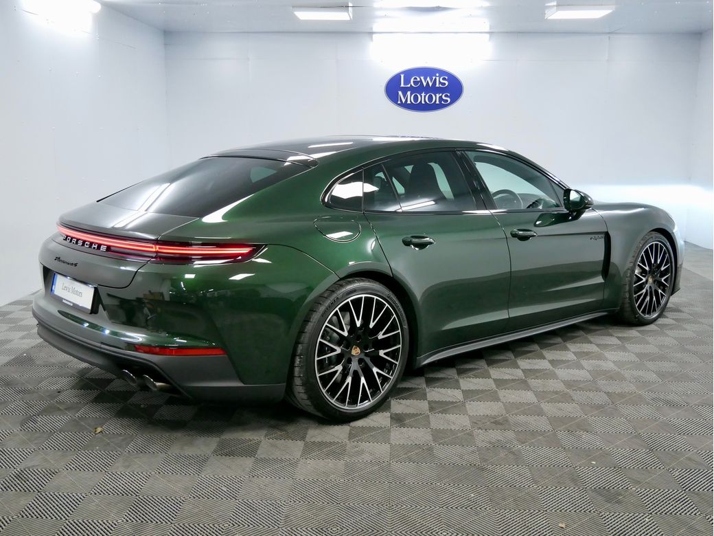 2025 Porsche Panamera