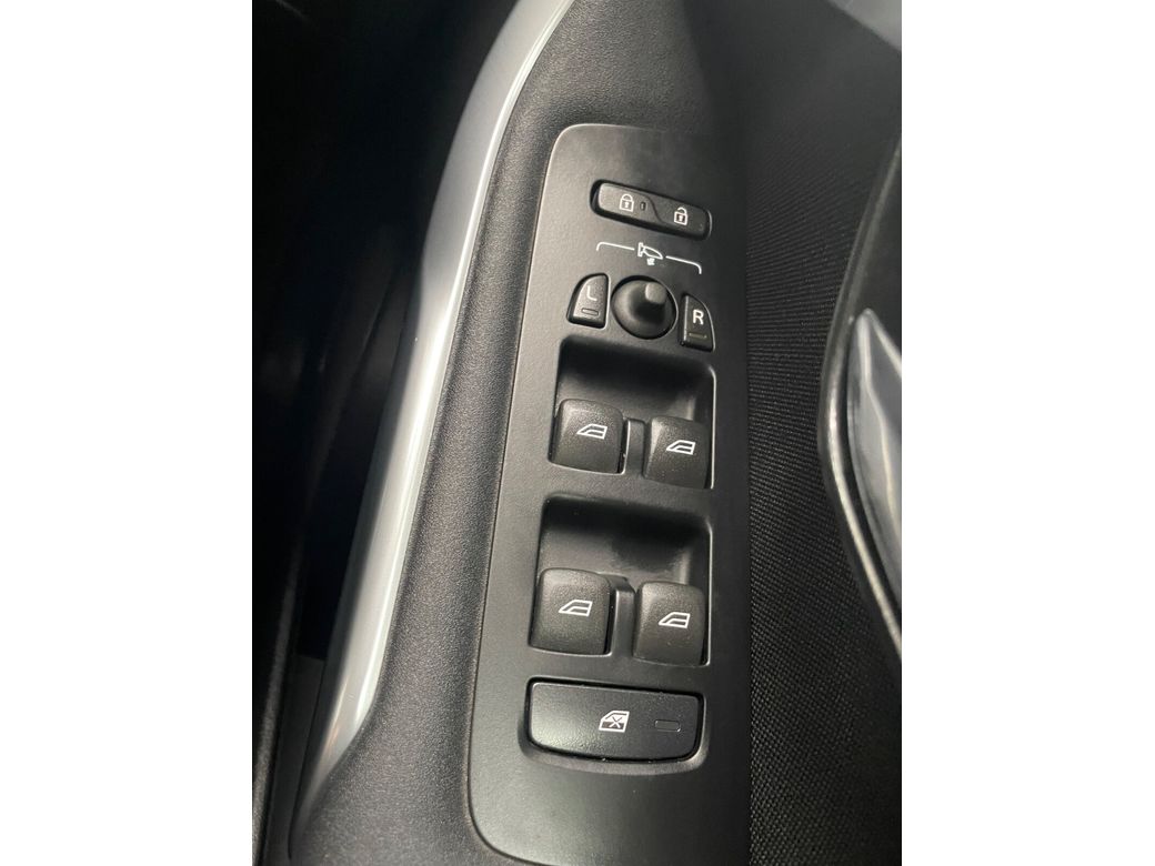 2017 Volvo V40
