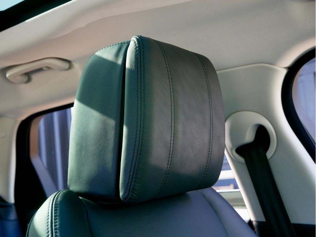 2025 Land Rover Range Rover Velar