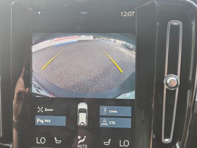 2023 Volvo XC40