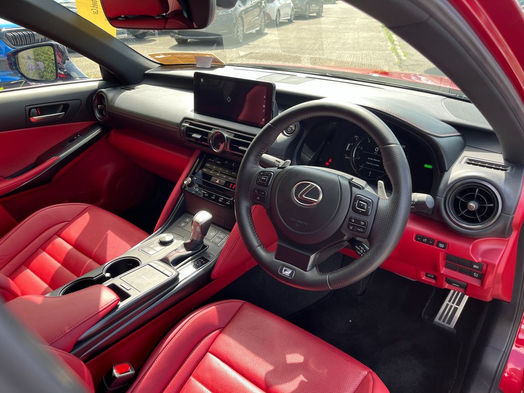 2023 Lexus IS 300h