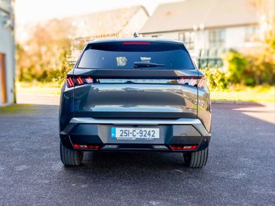 2025 Peugeot 5008