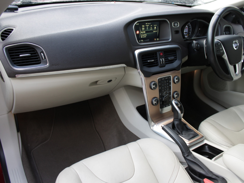 2016 Volvo V40 Cross Country