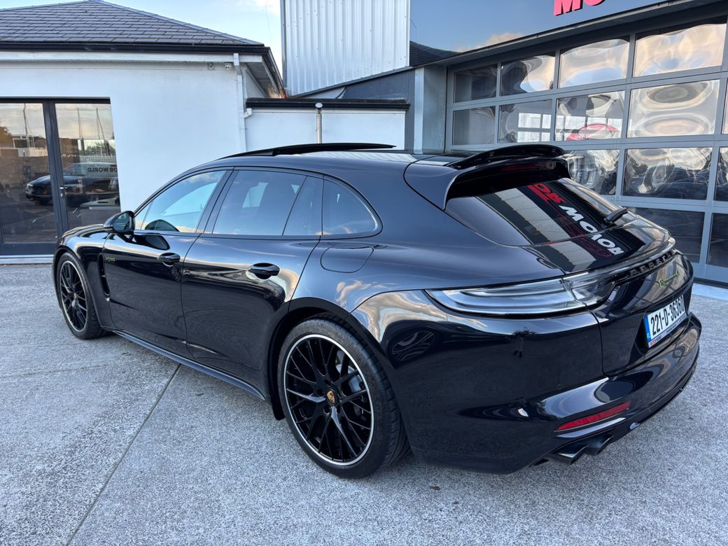 2022 Porsche Panamera