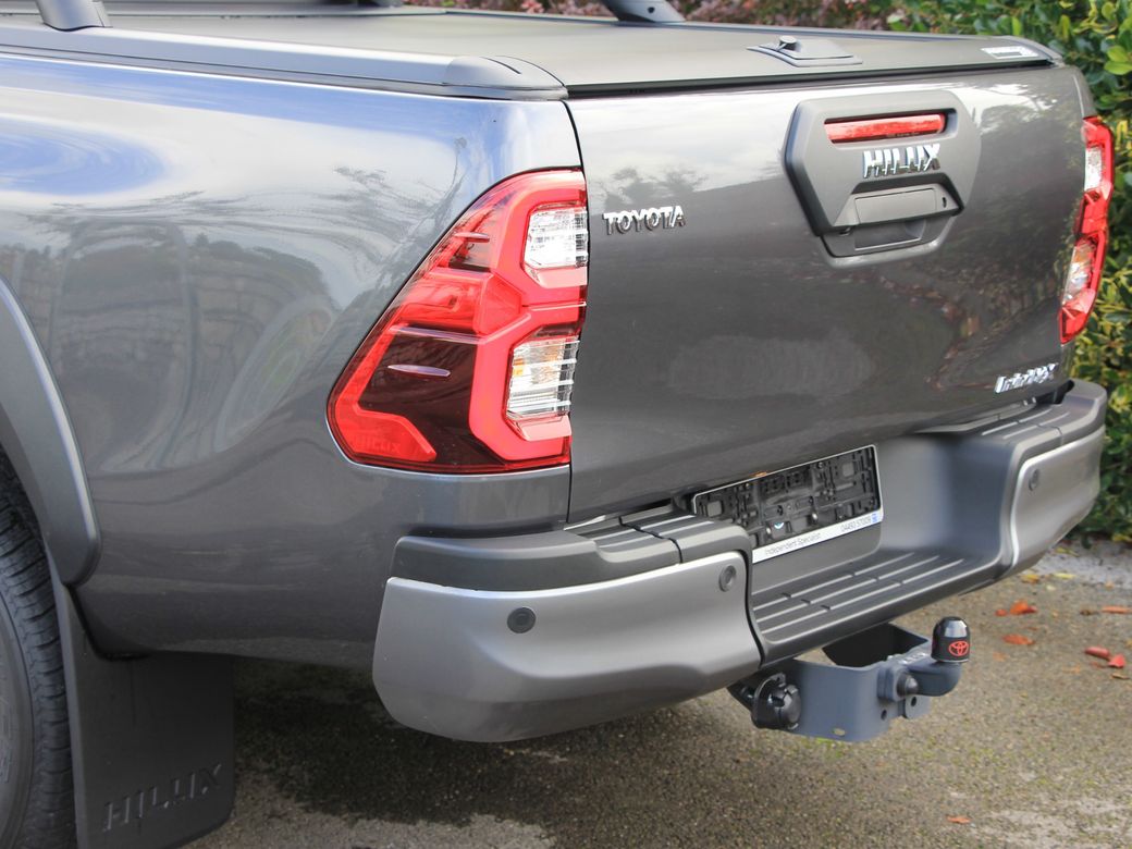 2025 Toyota Hilux