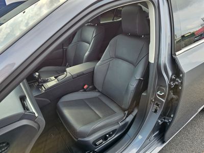 2021 Lexus ES 300h